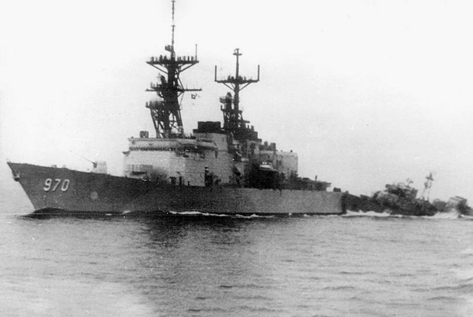 В шаге от войны: 32 года назад советский корабль протаранил американский крейсер у берегов Крыма