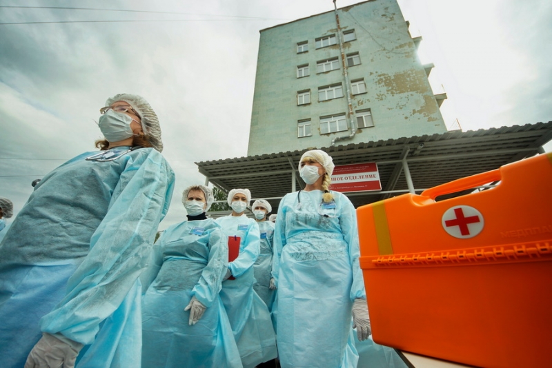 «Плохая вакцина хуже вируса» - спецпосланник ВОЗ рассказал о том, кто виноват в пандеми коронавируса
