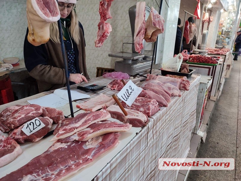 Чому в Україні сало стало дорожчим за м'ясо