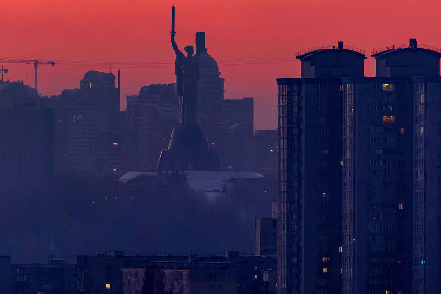 Київ у крижаній пастці: місто без світла, тепла та води Київ у крижаній пастці: місто без світла, тепла та води