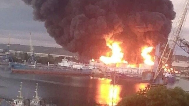 Логистический кризис в Крыму: бензина нет, свет по расписанию, в магазинах скупают продукты Логистический кризис в Крыму: бензина нет, свет по расписанию, в магазинах скупают продукты