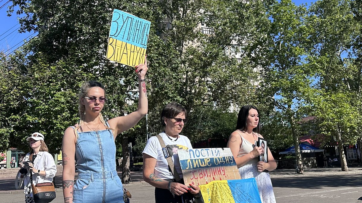 У центрі Миколаєва вшанували память загиблих українських військових У центрі Миколаєва вшанували пам\