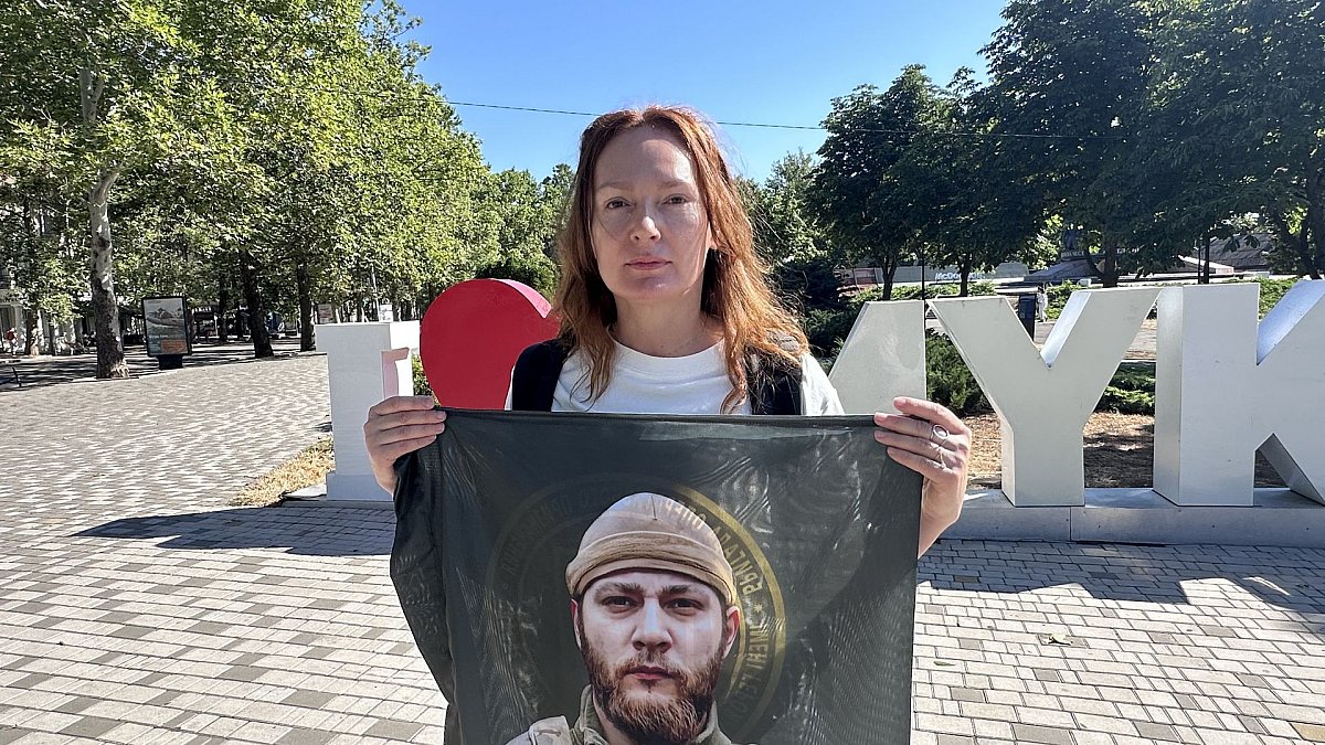 У центрі Миколаєва вшанували память загиблих українських військових У центрі Миколаєва вшанували пам\