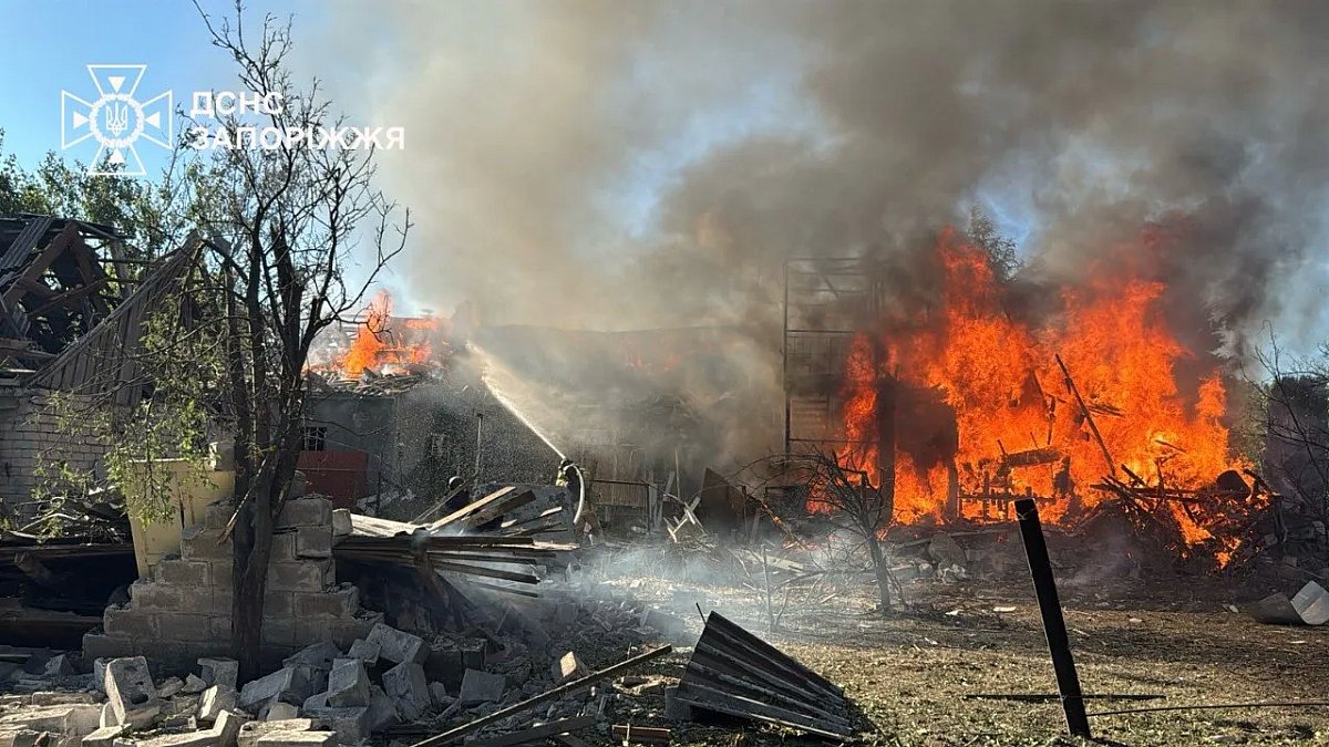 Авіаудар по Запоріжжю: 12 постраждалих, серед них дитина Авіаудар по Запоріжжю: 12 постраждалих, серед них дитина