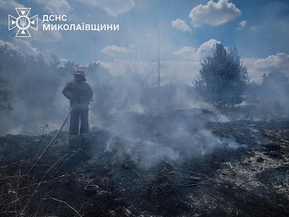 На Миколаївщині 14 пожеж за добу: знищено поле з урожаєм