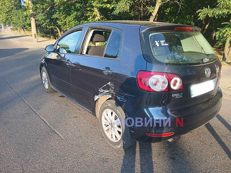 Фура и Volkswagen столкнулись на проспекте в Николаеве Фура и Volkswagen столкнулись на проспекте в Николаеве