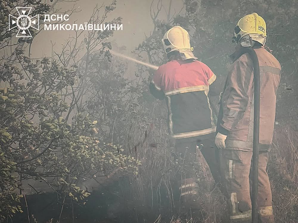 90 сотрудников и 22 спецавтомобиля ГСЧС тушили пожары в Николаевской области ха сутки (фото) 90 сотрудников и 22 спецавтомобиля ГСЧС тушили пожары в Николаевской области ха сутки (фото)