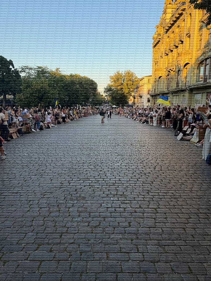 Третий день протестов: в Украине продолжаются акции, Федоров впервые прокомментировал митинги Третий день протестов: в Украине продолжаются акции, Федоров впервые прокомментировал митинги