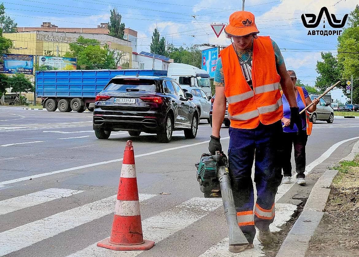 В Николаеве обустроили новый безбарьерный пешеходный переход В Николаеве обустроили новый безбарьерный пешеходный переход