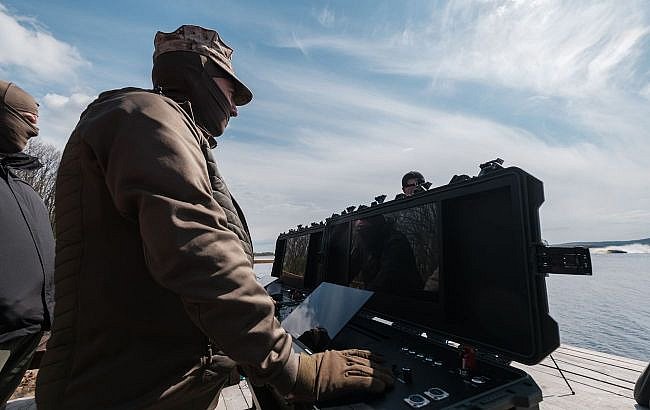 Морпіхи вперше застосували FPV-дрони з безекіпажних катерів Barracuda (відео) Морпіхи вперше застосували FPV-дрони з безекіпажних катерів Barracuda (відео)