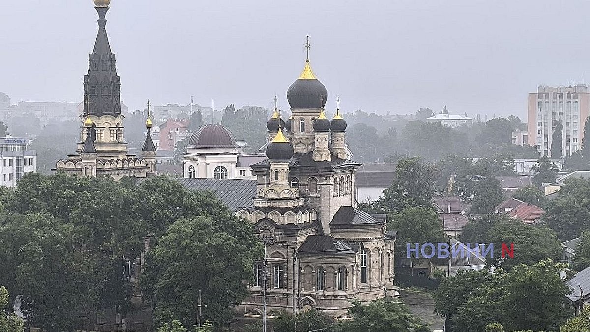 У Миколаєві за менш ніж три години випала майже половина місячної норми опадів У Миколаєві за менш ніж три години випала майже половина місячної норми опадів