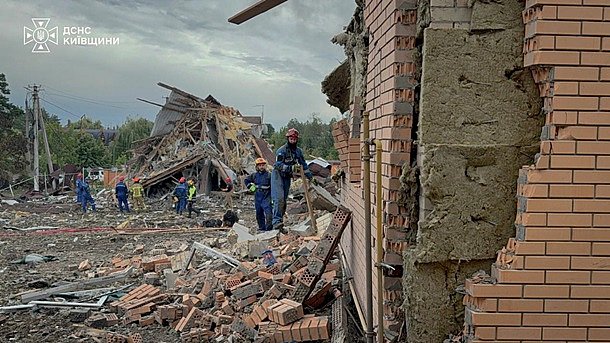 Удар по Киевщине: появились фото последствий Удар по Киевщине: появились фото последствий