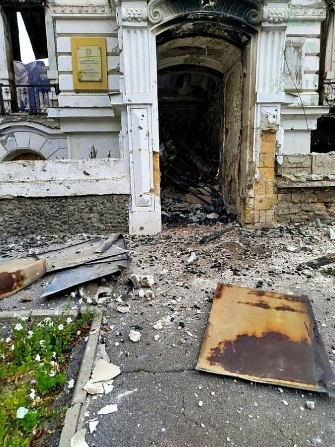 Российская атака уничтожила детско-юношескую школу шахмат и шашек в Херсоне Российская атака уничтожила детско-юношескую школу шахмат и шашек в Херсоне