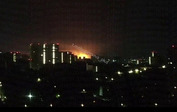Дроны ночью атаковали Ростов и Таганрог (видео) Дроны ночью атаковали Ростов и Таганрог (видео)