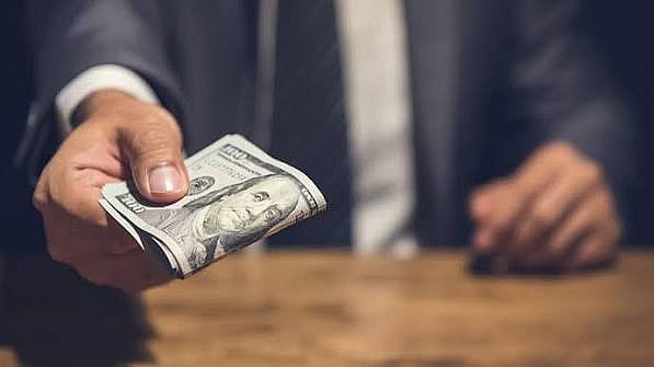 На Николаевщине мужчину приговорили к 4 годам за взятку полицейскому На Николаевщине мужчину приговорили к 4 годам за взятку полицейскому