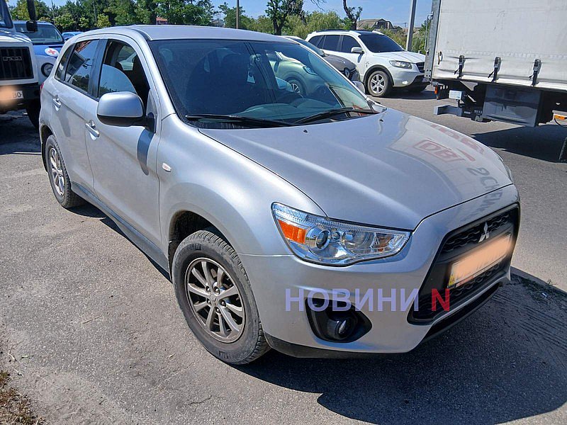 ГАЗ з автовежею та Mitsubishi зіткнулися перед мостом у Миколаєві ГАЗ з автовишкою та Mitsubishi зіткнулися перед мостом у Миколаєві