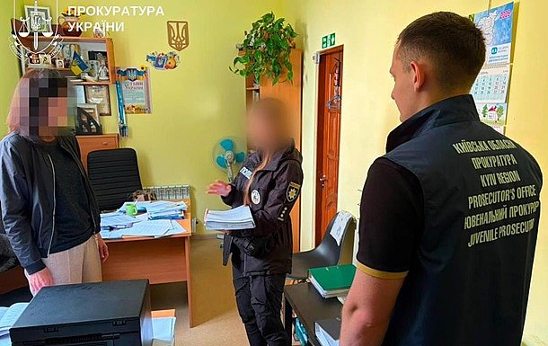 В Киевской области чиновницам сообщили о подозрении после гибели 17‑летней девушки В Киевской области чиновницам сообщили о подозрении после гибели 17‑летней девушки
