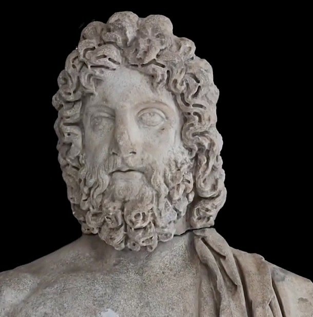В Турции нашли уникальную 1800-летнюю статую бога медицины В Турции нашли уникальную 1800-летнюю статую бога медицины