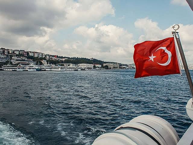 Турция ограничила проход коммерческих судов в Черное море на фоне атак Турция ограничила проход коммерческих судов в Черное море на фоне атак