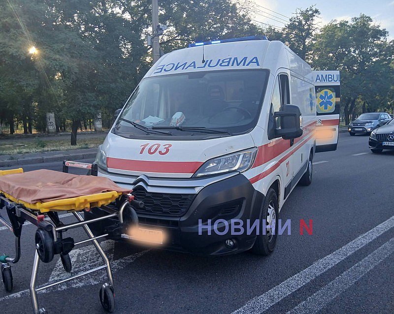 Фура сбила пешехода на проспекте в Николаеве: пострадавший в тяжелом состоянии Фура сбила пешехода на проспекте в Николаеве: пострадавший в тяжелом состоянии