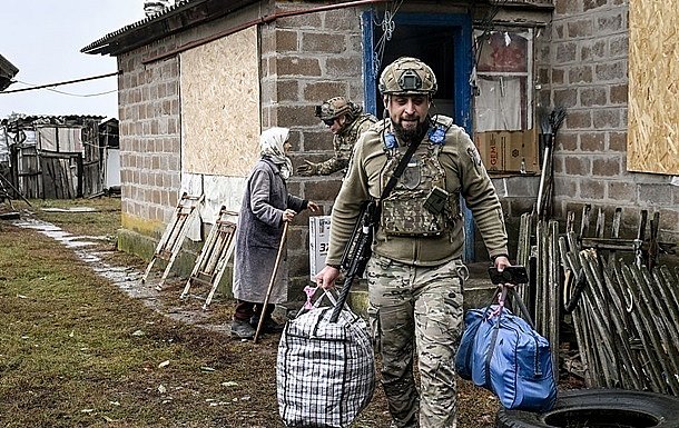 В Херсонской области объявили обязательную эвакуацию еще из двух сел В Херсонской области объявили обязательную эвакуацию еще из двух сел