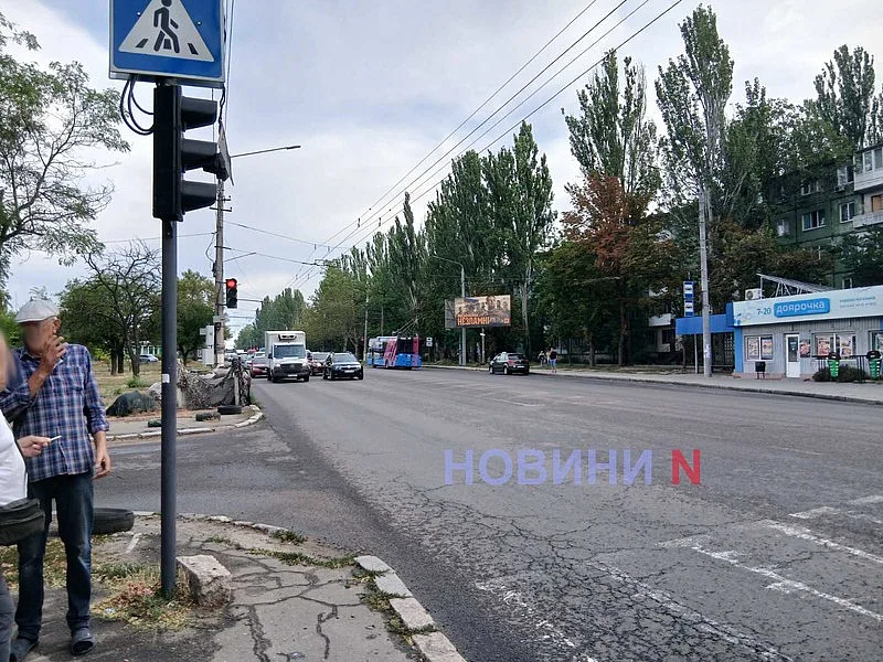 Тройное ДТП в Николаеве: огромная пробка на ПГУ Тройное ДТП в Николаеве: огромная пробка на ПГУ