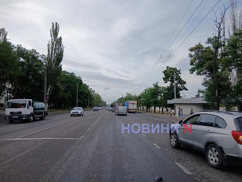 Тройное ДТП в Николаеве: огромная пробка на ПГУ Тройное ДТП в Николаеве: огромная пробка на ПГУ