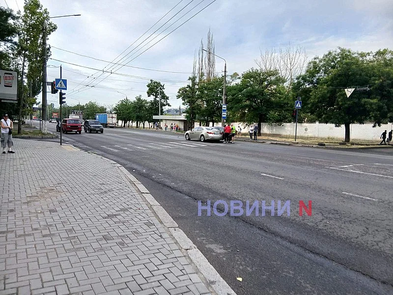 Тройное ДТП в Николаеве: огромная пробка на ПГУ Тройное ДТП в Николаеве: огромная пробка на ПГУ
