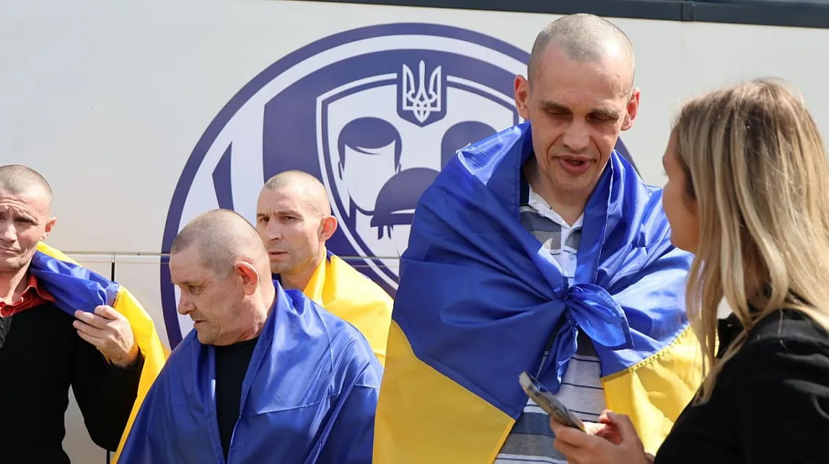 103 украинских военных вернули из российского плена 103 украинских военных вернули из российского плена