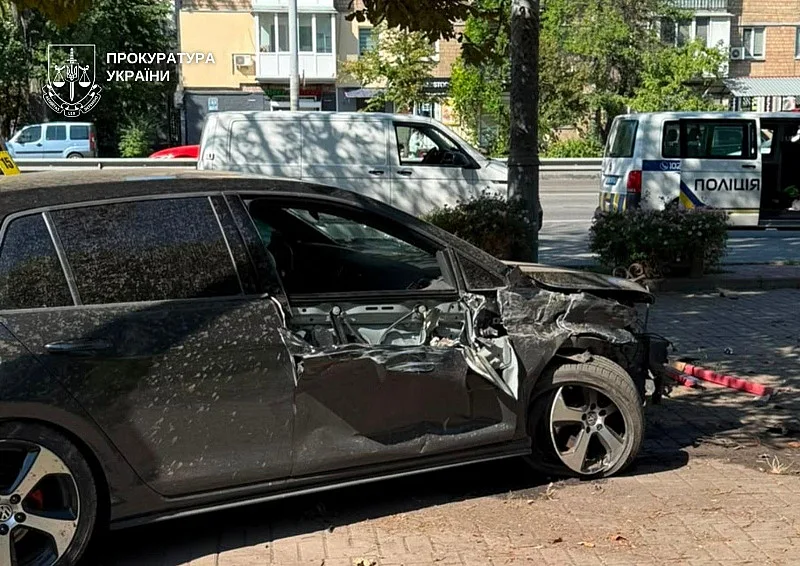 В Киеве водителю Volkswagen, влетевшему в остановку, объявили о подозрении В Киеве водителю Volkswagen, влетевшему в остановку, объявили о подозрении