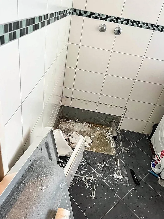 «Слишком много удобств»: в Берлине владельца квартиры обязали снести душевую кабину «Слишком много удобств»: в Берлине владельца квартиры обязали снести душевую кабину