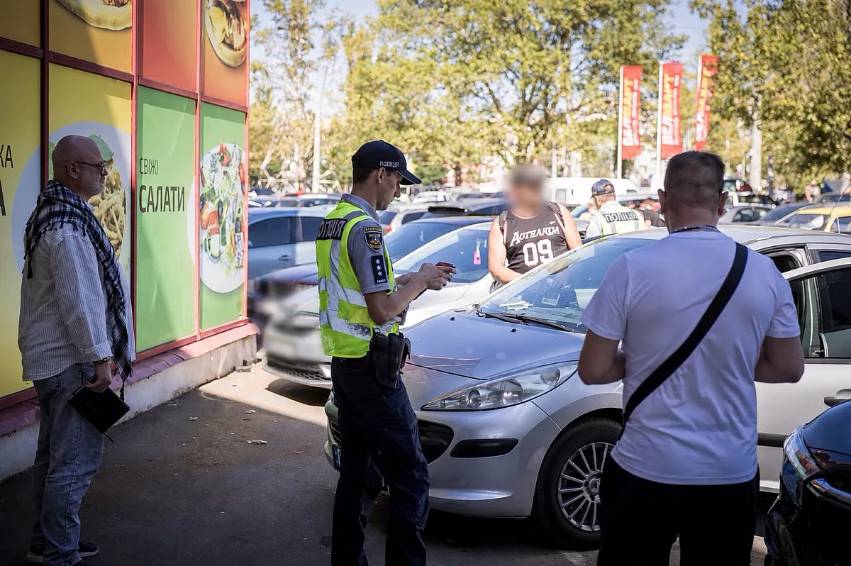 У Миколаєві перевірили паркування на місцях для людей з інвалідністю: склали протоколи У Миколаєві перевірили паркування на місцях для людей з інвалідністю: склали протоколи