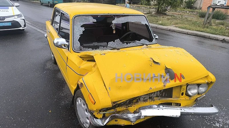 На перекрестке в Николаеве столкнулись «Жигули» и Volkswagen — пострадала женщина На перекрестке в Николаеве столкнулись «Жигули» и Volkswagen — пострадала женщина