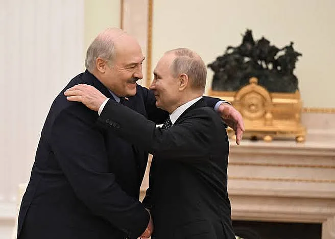 Лукашенко отправился в Россию на встречу с Путиным Лукашенко отправился в Россию на встречу с Путиным