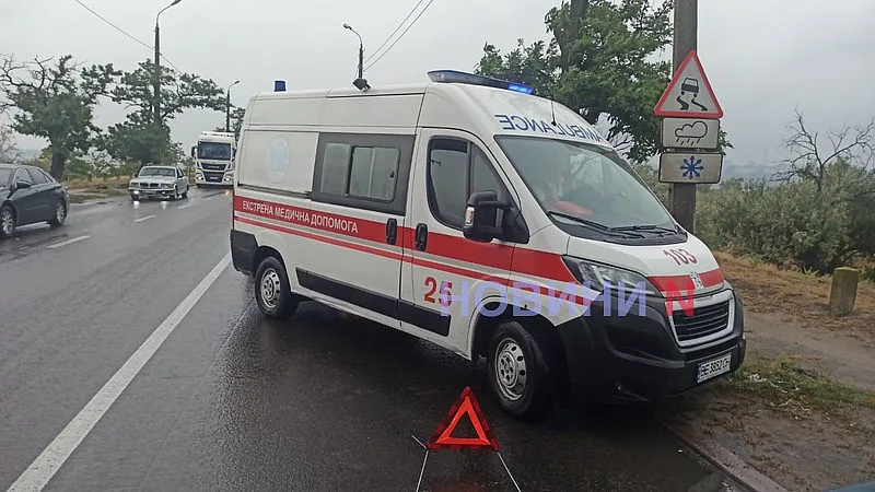 В Николаеве на Варваровском мосту тройное ДТП: пострадала пассажирка, огромная пробка В Николаеве на Варваровском мосту тройное ДТП: пострадала пассажирка, огромная пробка