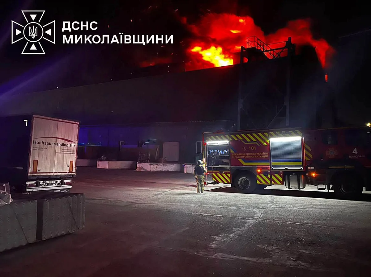 Появились фото последствий ударов по Николаеву и области Появились фото последствий ударов по Николаеву и области