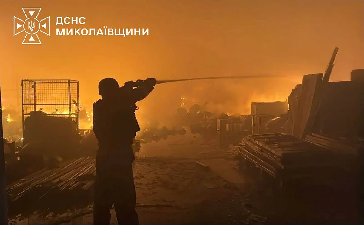 Появились фото последствий ударов по Николаеву и области Появились фото последствий ударов по Николаеву и области
