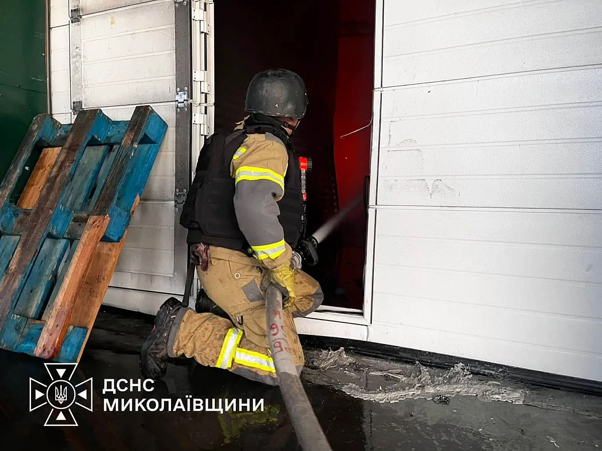 Появились фото последствий ударов по Николаеву и области Появились фото последствий ударов по Николаеву и области