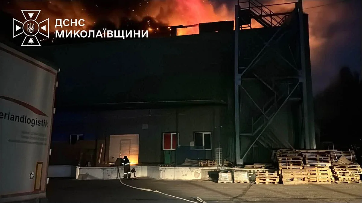 Появились фото последствий ударов по Николаеву и области Появились фото последствий ударов по Николаеву и области