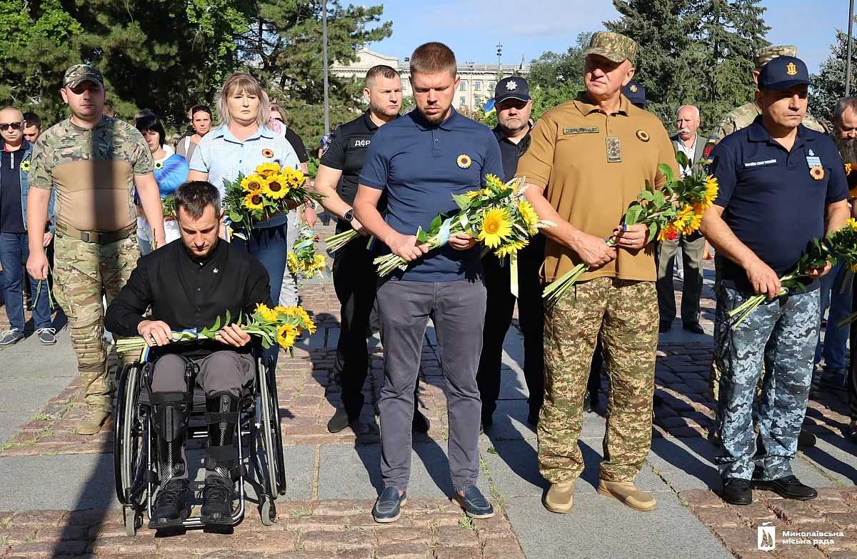 У Миколаєві вшанували память загиблих захисників України У Миколаєві вшанували пам\