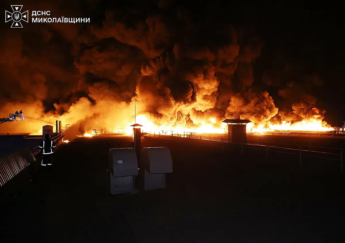 Россияне ударили по складу Sandora под Николаевом, – СМИ Россияне ударили по складу Sandora под Николаевом, – СМИ