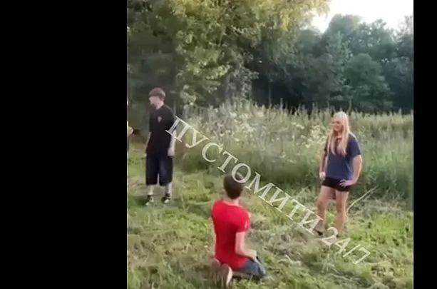 На Львовщине расследуют избиение 12-летнего мальчика: подозревается 13-летняя девочка На Львовщине расследуют избиение 12-летнего мальчика: подозревается 13-летняя девочка