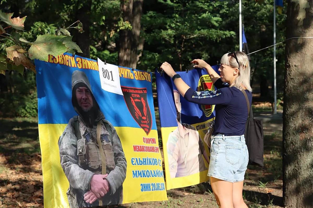 В Вознесенске устроили автопробег в поддержку военнопленных (фото) В Вознесенске устроили автопробег в поддержку военнопленных (фото)
