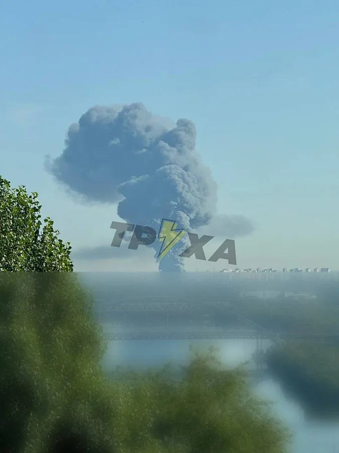 Горят склады АТБ и четверо пострадавших: появились последствия утренней атаки на Киевщину (видео) Горят склады АТБ и четверо пострадавших: появились последствия утренней атаки на Киевщину (видео)