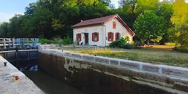 Во Франции ранили украинца, а его оппонента нашли мертвым Во Франции ранили украинца, а его оппонента нашли мертвым