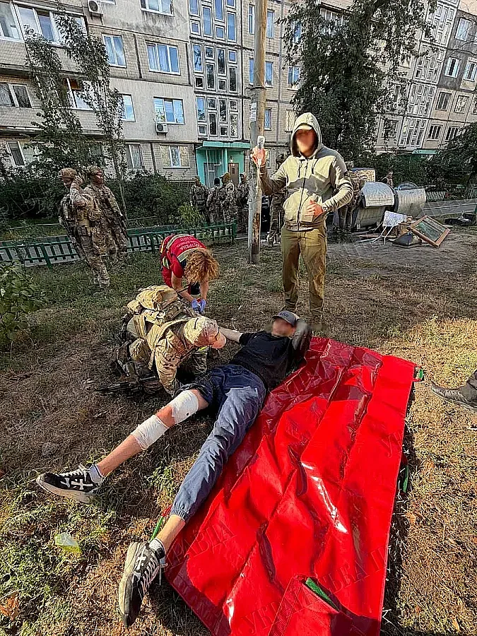 Стрельба между СБУ и ГУР в Киеве: Зеленский назвал это «позором» Стрельба между СБУ и ГУР в Киеве: Зеленский назвал это «позором»