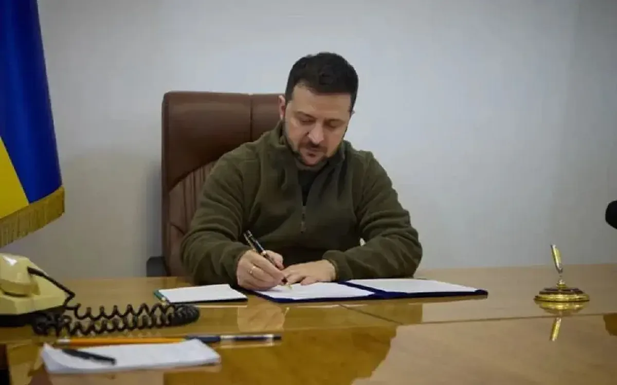 Після скандальної стрілянини Зеленський звільнив начальника департаменту СБУ Після скандальної стрілянини Зеленський звільнив начальника департаменту СБУ