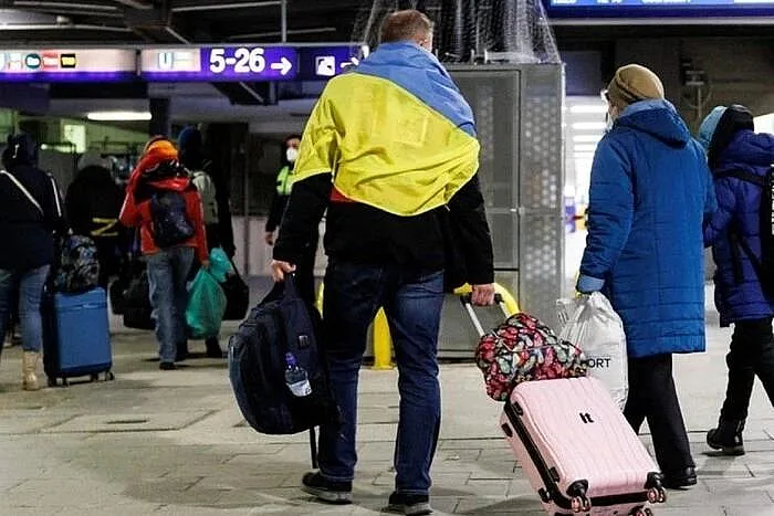 Все більше українців залишають Польщу: яку країну обирають Все більше українців залишають Польщу: яку країну обирають