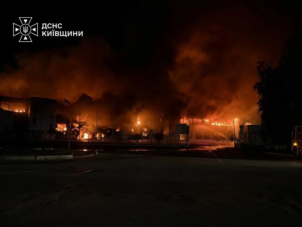Зеленский заявил о целенаправленной атаке РФ на аэропорты Киева и Борисполя (видео) Зеленский заявил о целенаправленной атаке РФ на аэропорты Киева и Борисполя (видео)