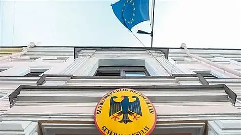 Россия закрывает генконсульство Германии, его сотрудники должны покинуть страну Россия закрывает генконсульство Германии, его сотрудники должны покинуть страну